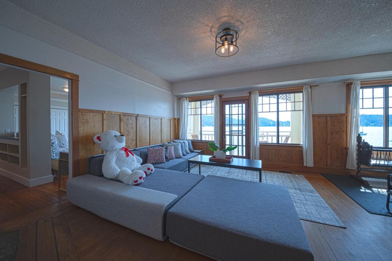 فيلا Iconic 3-Story Waterfront 'Marina House' W/ View جيبسون المظهر الخارجي الصورة