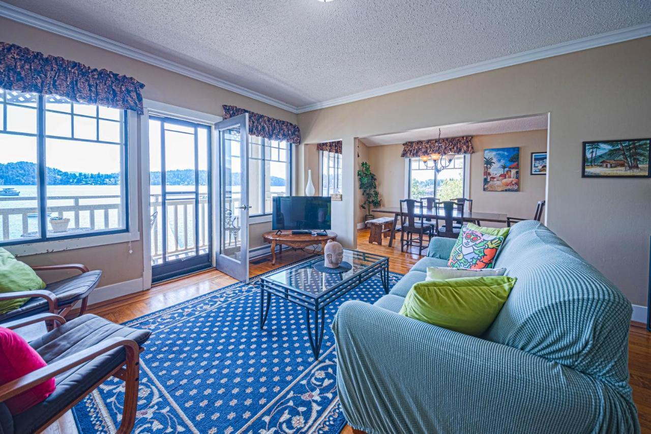 فيلا Iconic 3-Story Waterfront 'Marina House' W/ View جيبسون المظهر الخارجي الصورة